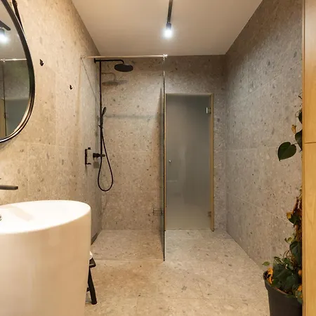 Royalton Azoria * 클루지나포카